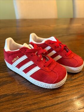 Adidas Gazelle Kids Suede Sneakers - Red/White Size 6 NEW